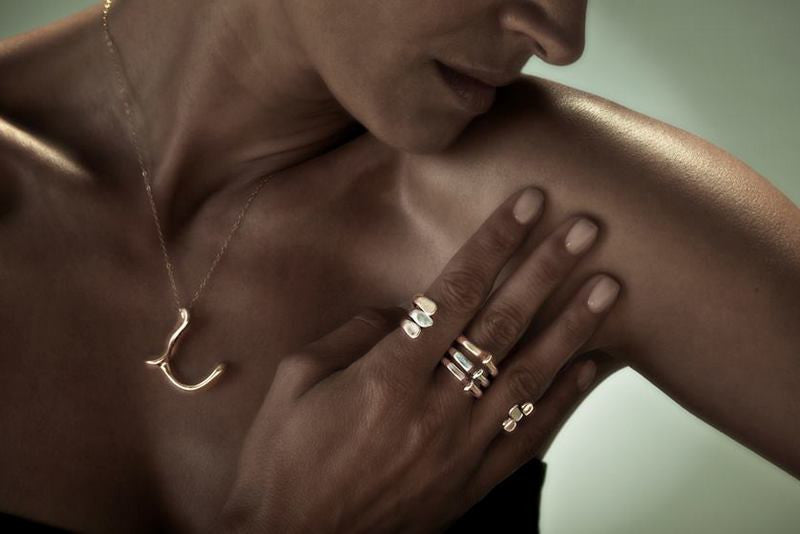 Celia de Flers small pendant on chain