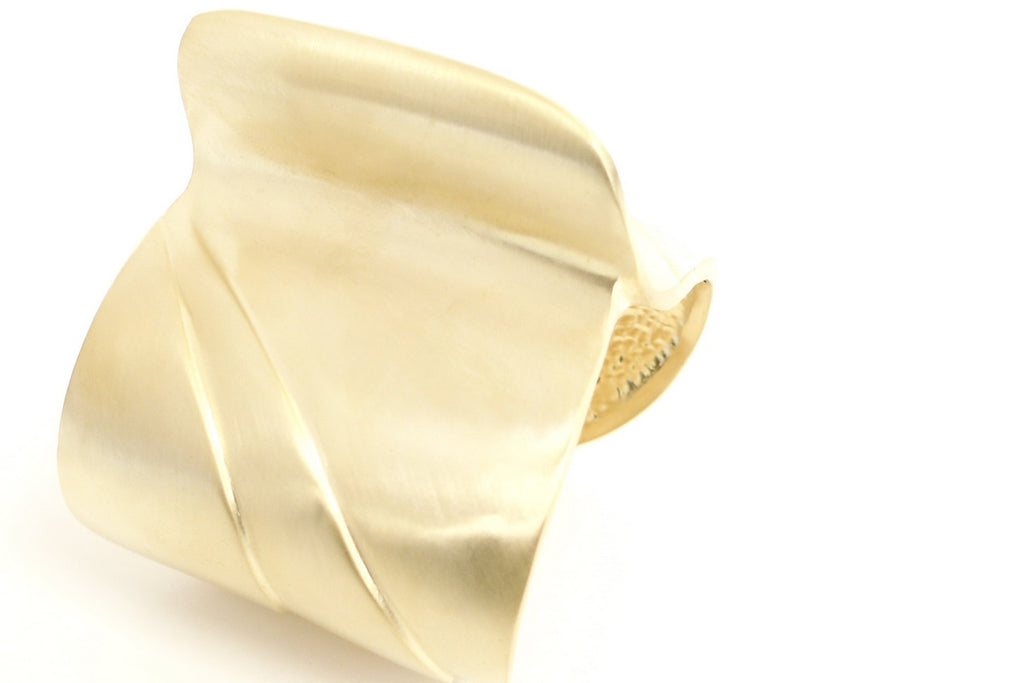 Celia de Flers Wishbone Large cuff